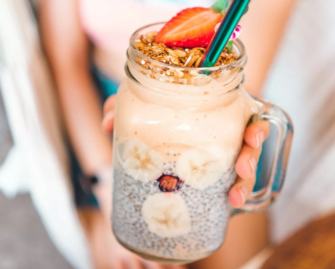 Berry Coconut Chia Smoothie 